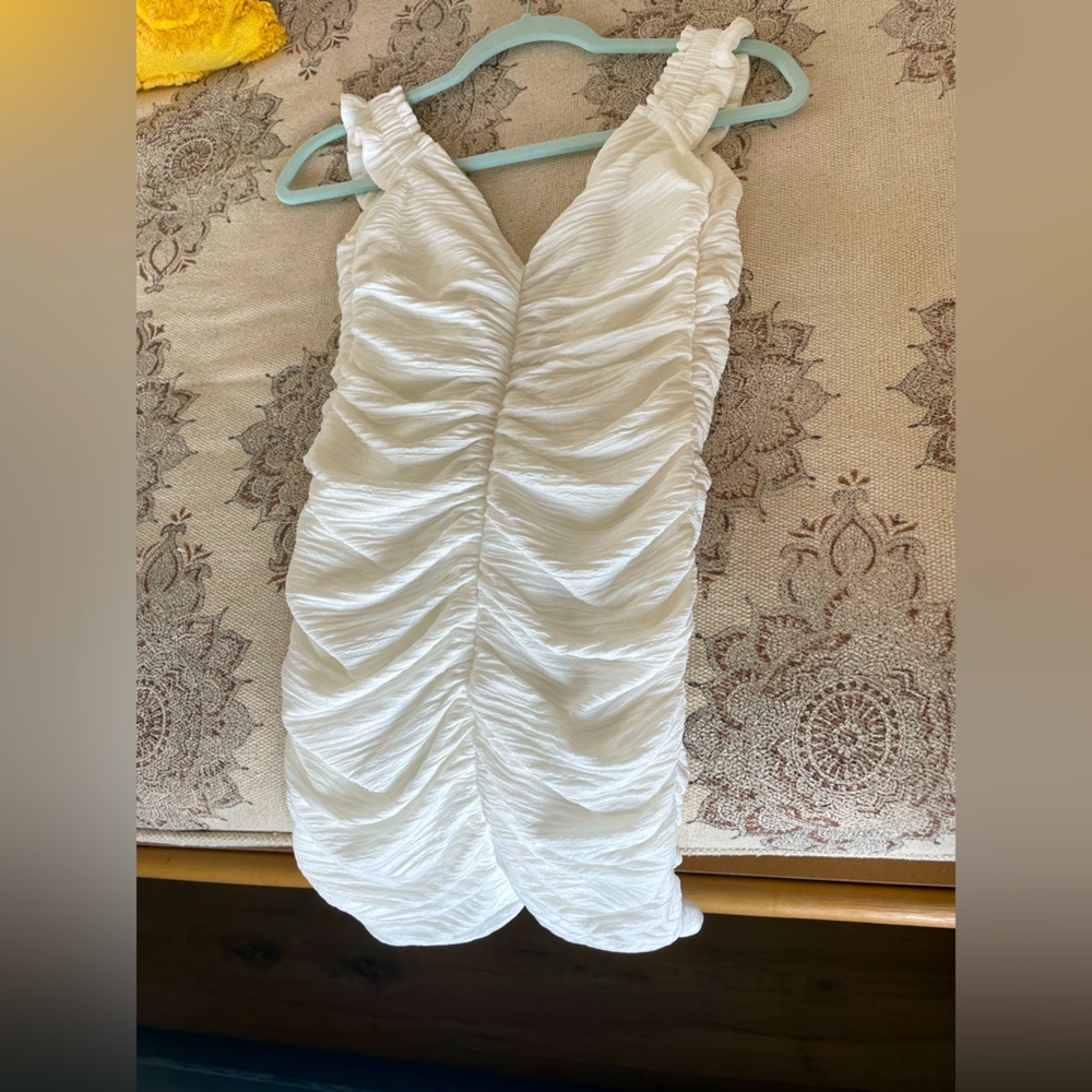 Cason Couture White Cinch Dress